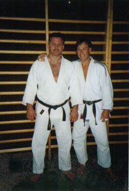 Angerer Helmut - Kurz Reinhold
In Erinnerung an Heli den ich nie vergessen werde.
Er war ein toller Bursch und exzellenter Judoka 
